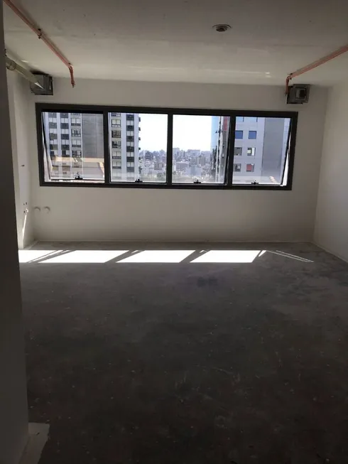 Foto 1 de Sala Comercial à venda, 38m² em Boa Vista, Porto Alegre