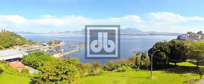 Foto 1 de Apartamento com 4 Quartos à venda, 176m² em Jardim Guanabara, Rio de Janeiro