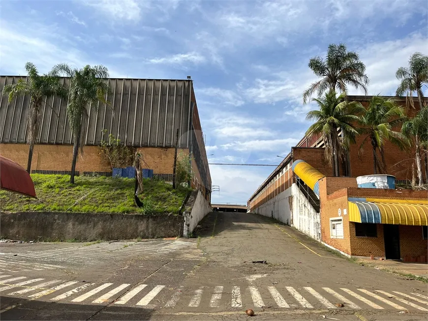 Foto 1 de Galpão/Depósito/Armazém para venda ou aluguel, 11000m² em Vila Rezende, Piracicaba