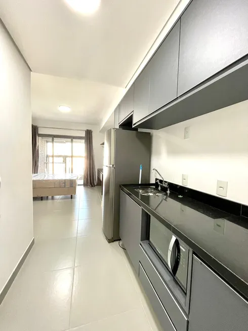 Foto 1 de Apartamento com 1 Quarto para alugar, 31m² em Moema, São Paulo