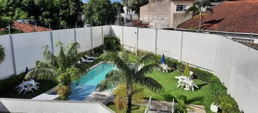 Foto 1 de Apartamento com 3 Quartos à venda, 177m² em Boa Vista, Recife
