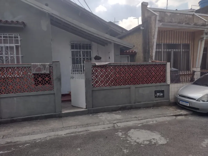 Foto 1 de Casa com 2 Quartos à venda, 140m² em Madureira, Rio de Janeiro