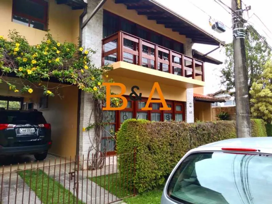 Foto 1 de Casa de Condomínio com 4 Quartos à venda, 258m² em Centro, Petrópolis