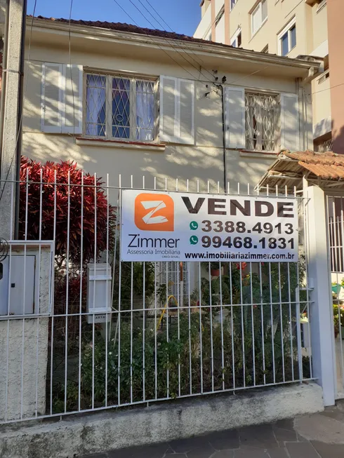 Foto 1 de Casa com 3 Quartos à venda, 176m² em Petrópolis, Porto Alegre