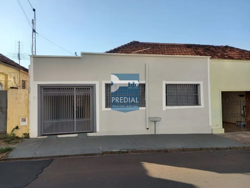 Foto 1 de Casa com 3 Quartos à venda, 200m² em Jardim Sao Carlos, São Carlos