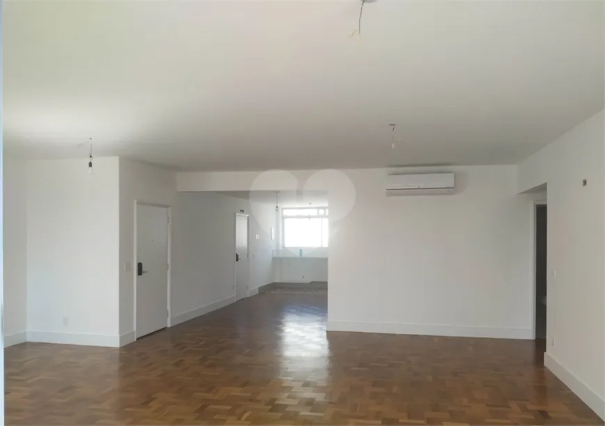 Foto 1 de Apartamento com 3 Quartos à venda, 168m² em Higienópolis, São Paulo