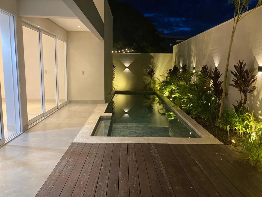 Foto 1 de Casa de Condomínio com 3 Quartos à venda, 209m² em Alphaville, Uberlândia