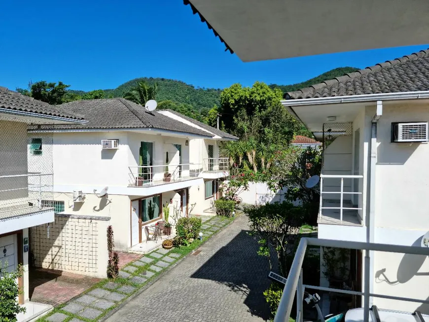 Foto 1 de Casa de Condomínio com 2 Quartos à venda, 70m² em Engenho do Mato, Niterói