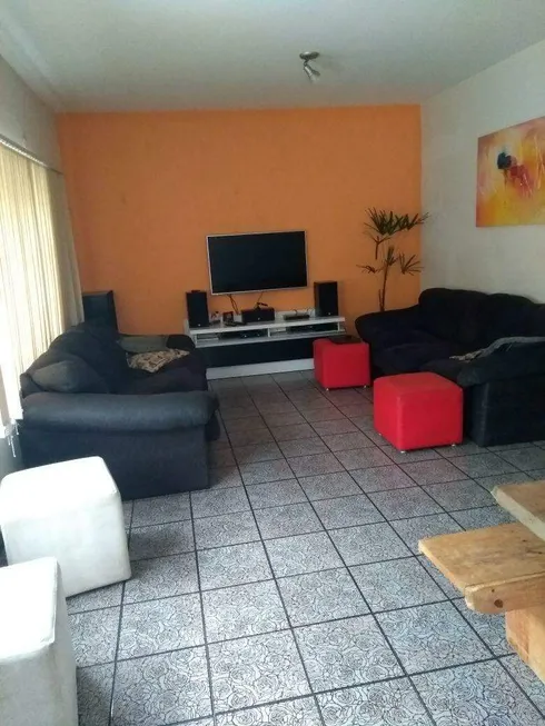 Foto 1 de Casa com 3 Quartos à venda, 209m² em Vivaldi, São Bernardo do Campo