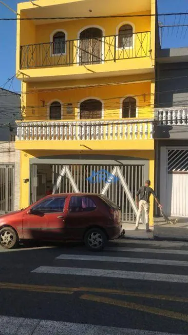 Foto 1 de Sobrado com 3 Quartos à venda, 270m² em Parque Santa Teresa, Carapicuíba