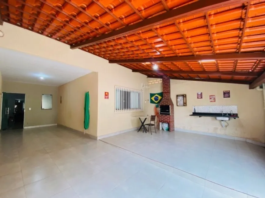 Foto 1 de Casa com 3 Quartos para venda ou aluguel, 120m² em Parque Pinheiros, Taboão da Serra
