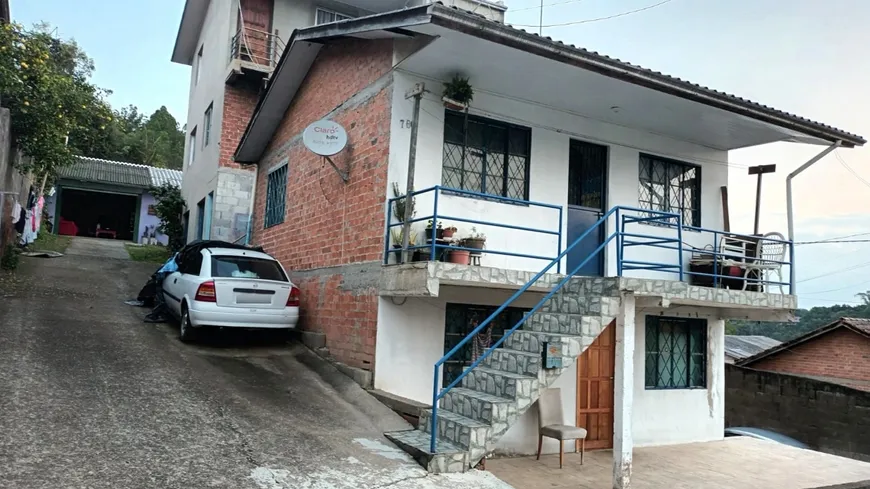 Foto 1 de Lote/Terreno à venda, 401m² em Kayser, Caxias do Sul