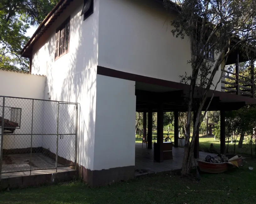 Foto 1 de Fazenda/Sítio com 3 Quartos à venda, 300m² em Centro, Tatuí