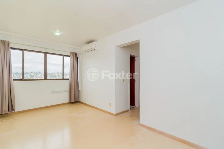Foto 1 de Apartamento com 2 Quartos à venda, 55m² em Santana, Porto Alegre