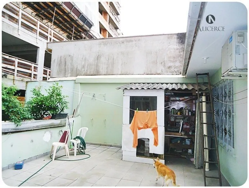 Foto 1 de Casa com 3 Quartos à venda, 330m² em Praia Comprida, São José