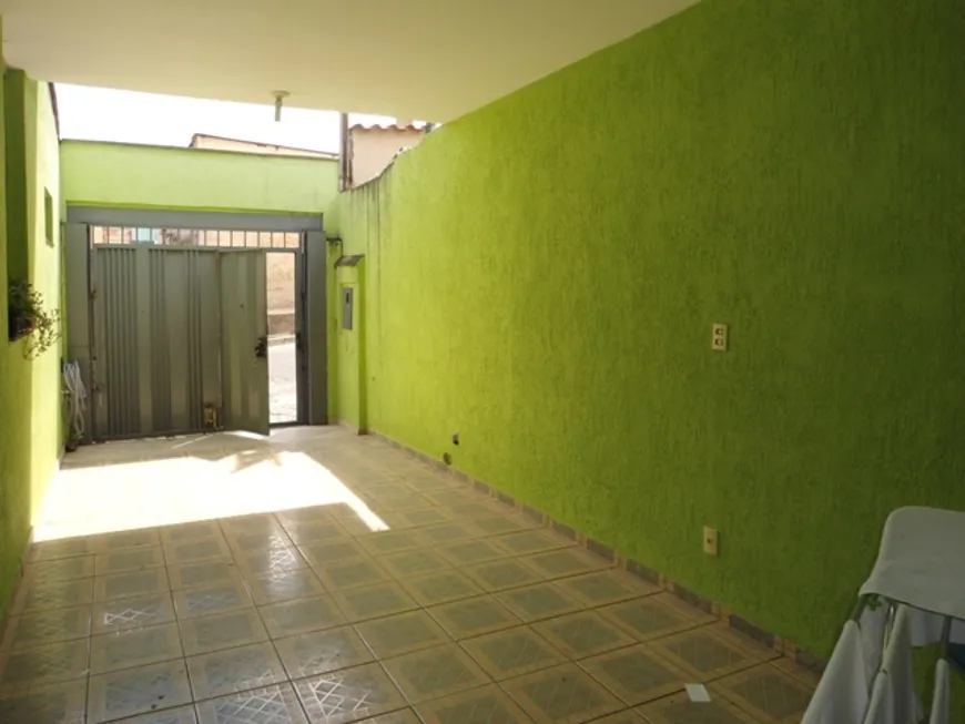 Foto 1 de Casa com 4 Quartos à venda, 400m² em São Joaquim, Contagem