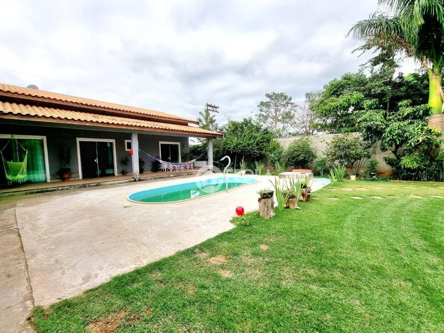 Foto 1 de Fazenda/Sítio com 4 Quartos à venda, 400m² em Jardim Porto Real, Limeira