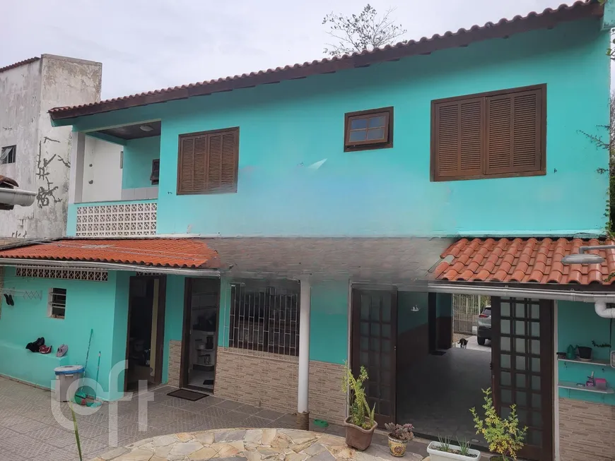 Foto 1 de Casa com 4 Quartos à venda, 121m² em Tapera da Base, Florianópolis