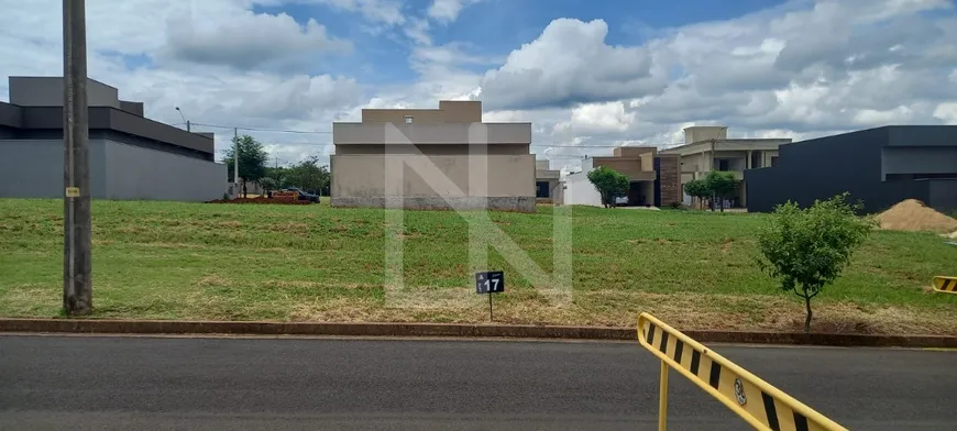 Foto 1 de Lote/Terreno à venda, 225m² em , Ipiguá