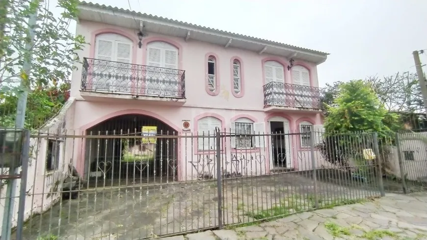 Foto 1 de Casa com 3 Quartos à venda, 199m² em Guarujá, Porto Alegre