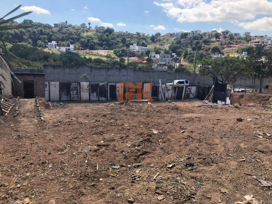 Foto 1 de Lote/Terreno à venda, 720m² em Cabral, Contagem