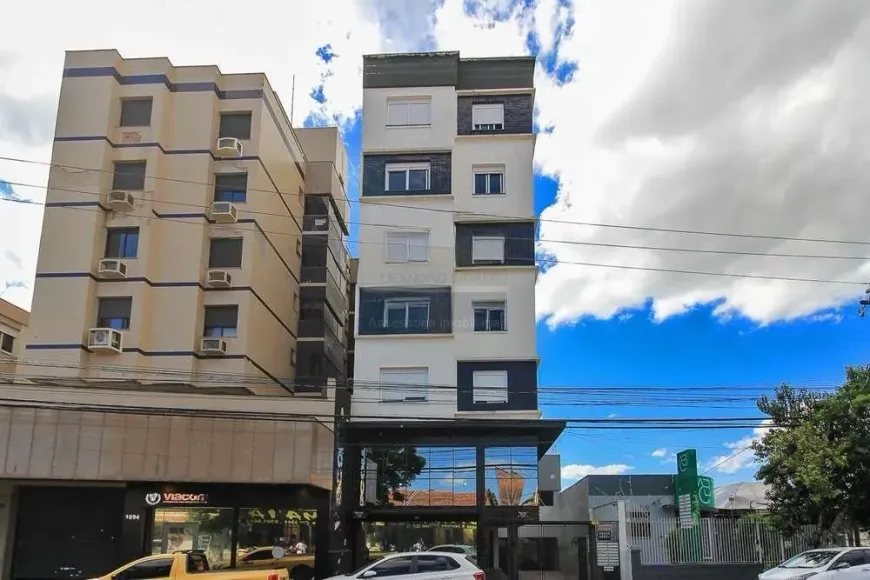 Foto 1 de Apartamento com 2 Quartos à venda, 70m² em Santa Maria Goretti, Porto Alegre