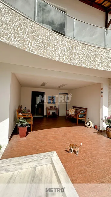 Foto 1 de Casa com 3 Quartos à venda, 250m² em Caminho do Sol, Petrolina