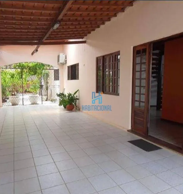 Foto 1 de Casa com 3 Quartos à venda, 267m² em Ponta Negra, Natal