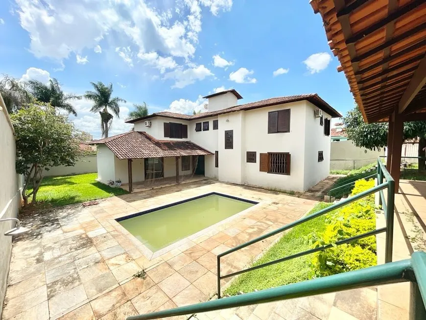 Foto 1 de Casa com 5 Quartos à venda, 376m² em São Luíz, Belo Horizonte