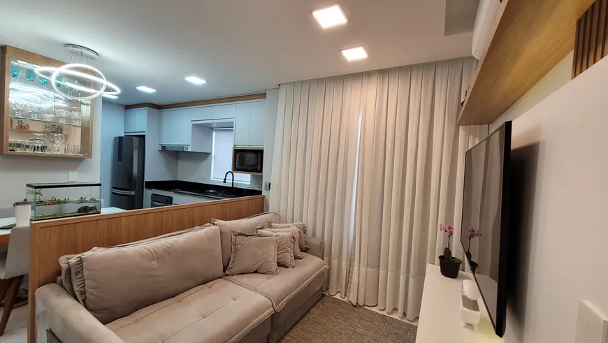 Foto 1 de Apartamento com 2 Quartos à venda, 54m² em Nova Brasília, Joinville