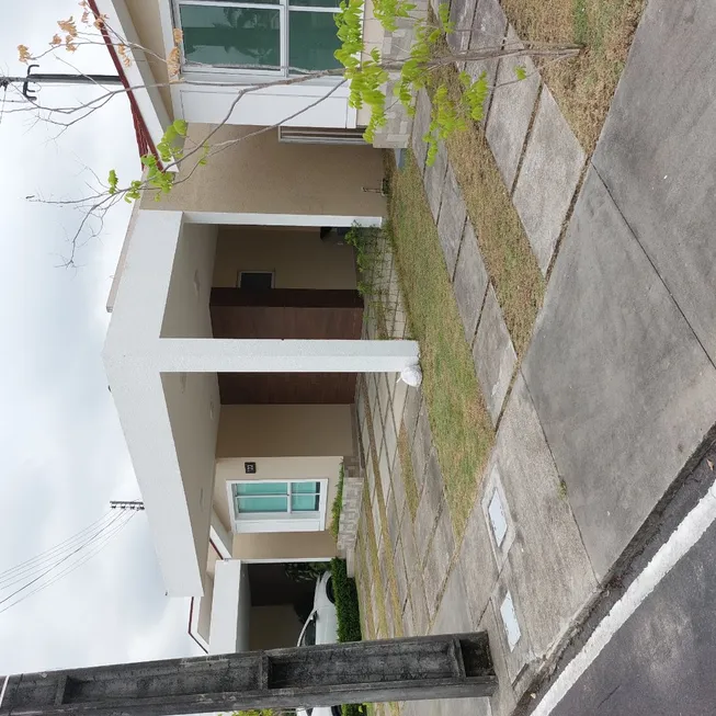 Foto 1 de Casa com 3 Quartos à venda, 166m² em Flores, Manaus