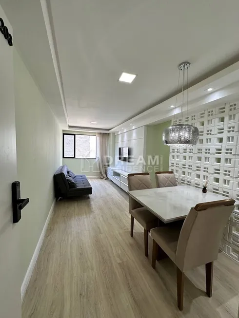 Foto 1 de Apartamento com 2 Quartos à venda, 52m² em Madalena, Recife