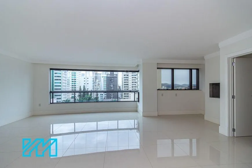 Foto 1 de Apartamento com 3 Quartos à venda, 127m² em Centro, Balneário Camboriú