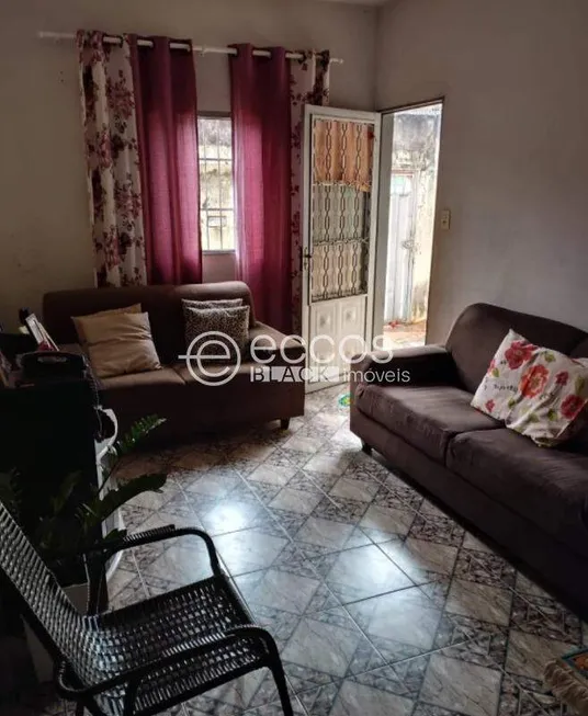 Foto 1 de Casa com 3 Quartos à venda, 199m² em Tocantins, Uberlândia