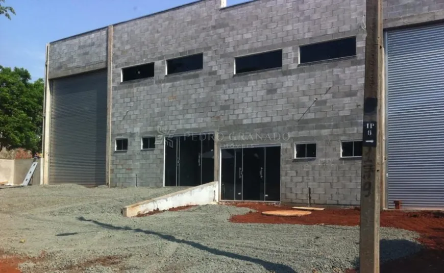 Foto 1 de Galpão/Depósito/Armazém à venda, 1363m² em Parque Industrial, Maringá