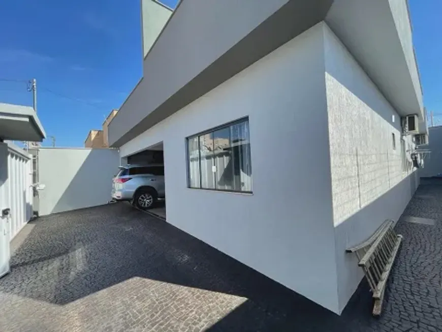 Foto 1 de Casa com 3 Quartos à venda, 175m² em Batel, Curitiba