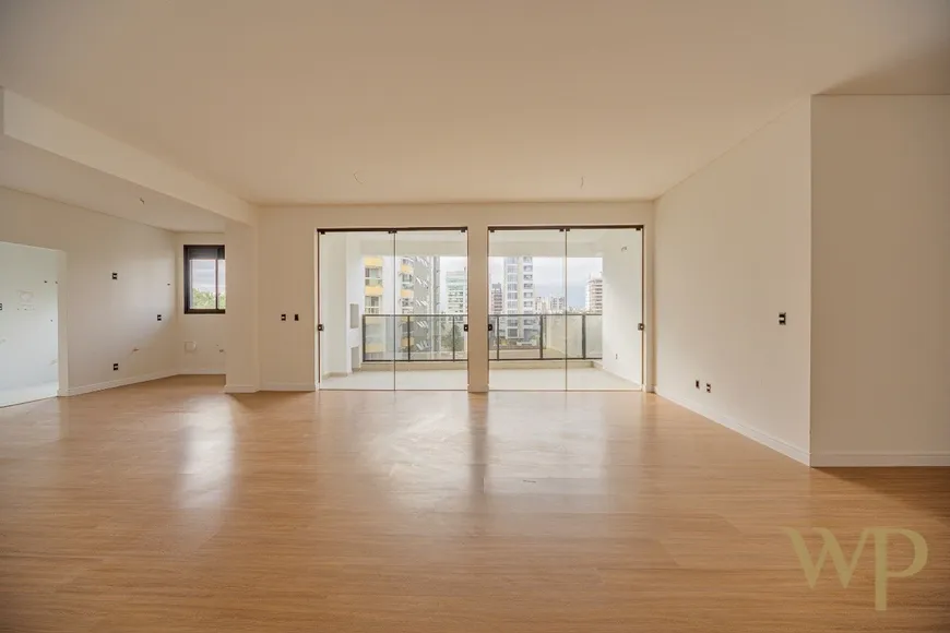 Foto 1 de Apartamento com 4 Quartos à venda, 169m² em América, Joinville