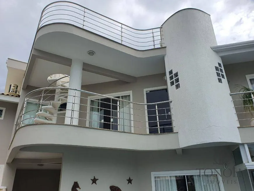 Foto 1 de Casa com 3 Quartos à venda, 304m² em Ariribá, Balneário Camboriú