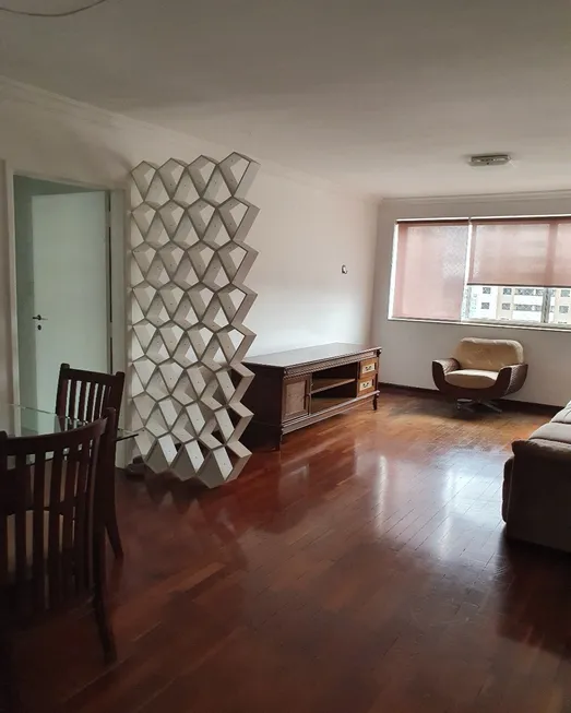 Foto 1 de Apartamento com 3 Quartos para alugar, 130m² em Cerqueira César, São Paulo