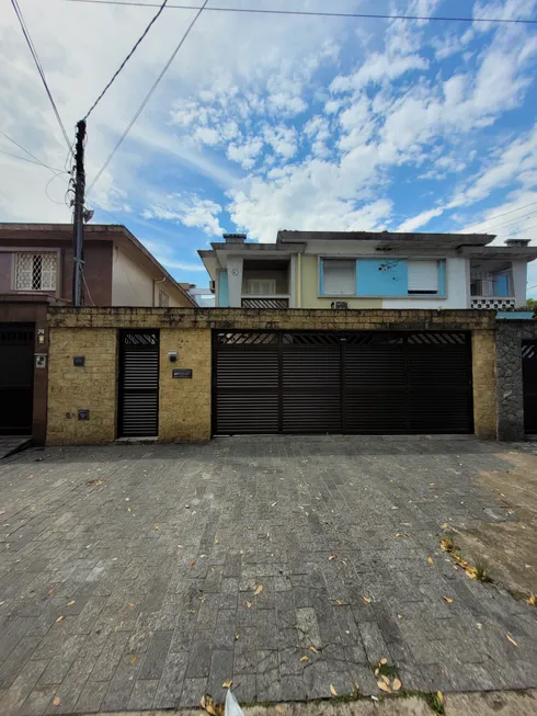 Foto 1 de Casa com 3 Quartos para alugar, 190m² em Marapé, Santos