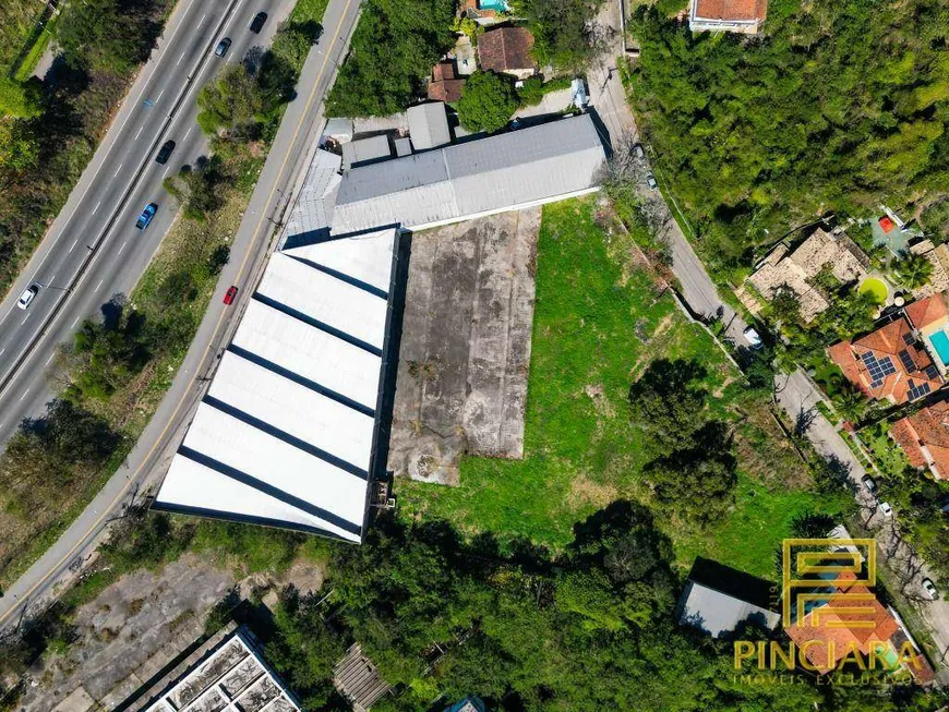 Foto 1 de Galpão/Depósito/Armazém para venda ou aluguel, 2000m² em Colubandê, São Gonçalo