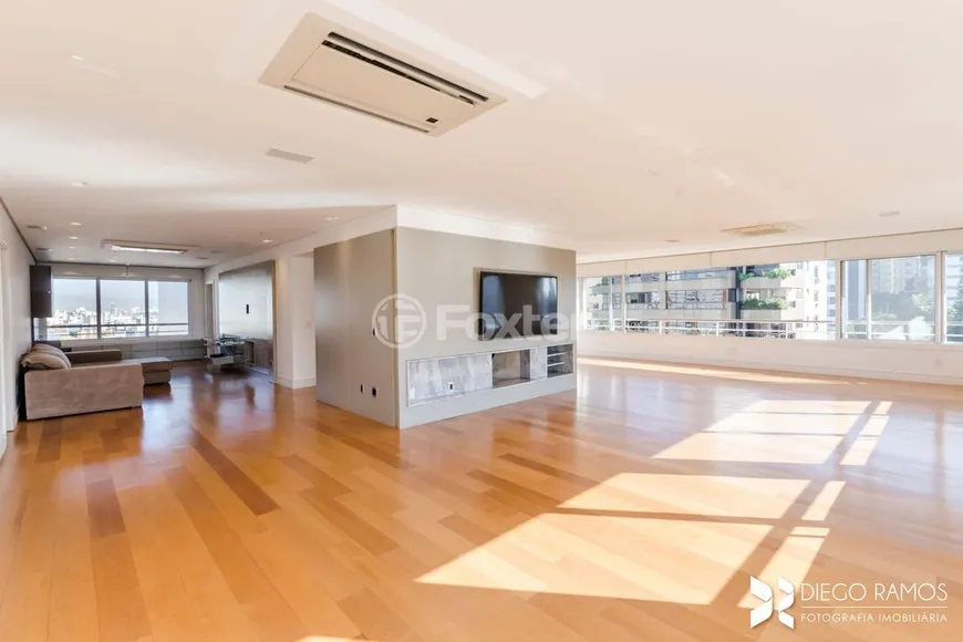 Foto 1 de Apartamento com 4 Quartos à venda, 336m² em Auxiliadora, Porto Alegre