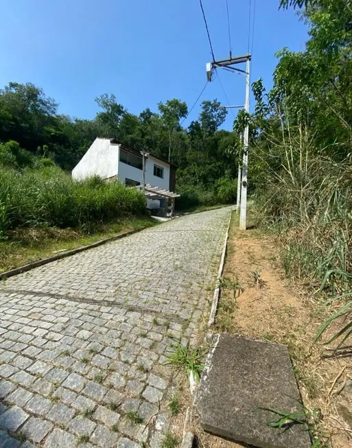 Foto 1 de Lote/Terreno à venda, 200m² em Maria Paula, São Gonçalo