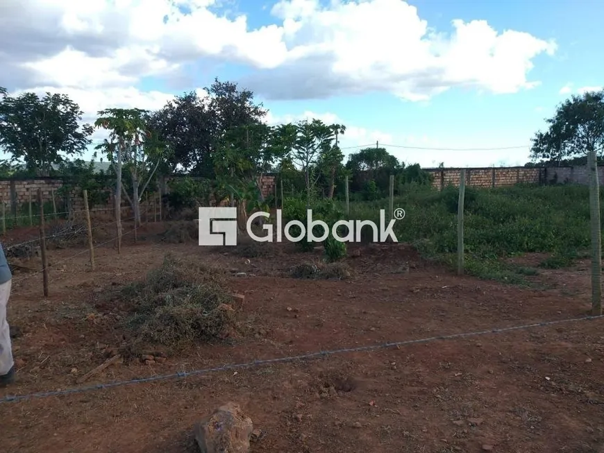 Foto 1 de Lote/Terreno à venda, 271m² em Independência, Montes Claros