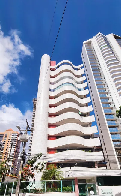 Foto 1 de Apartamento com 3 Quartos à venda, 240m² em Meireles, Fortaleza