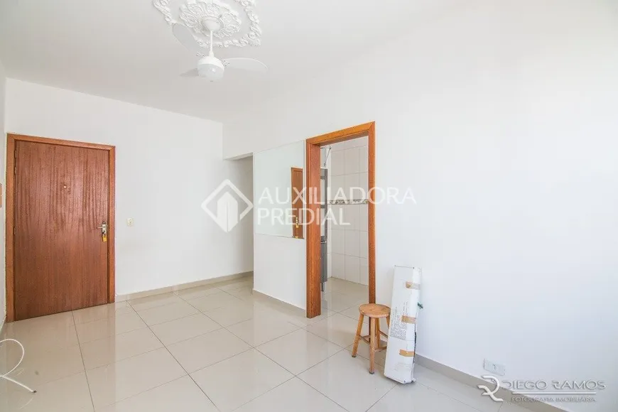 Foto 1 de Apartamento com 2 Quartos à venda, 60m² em Floresta, Porto Alegre