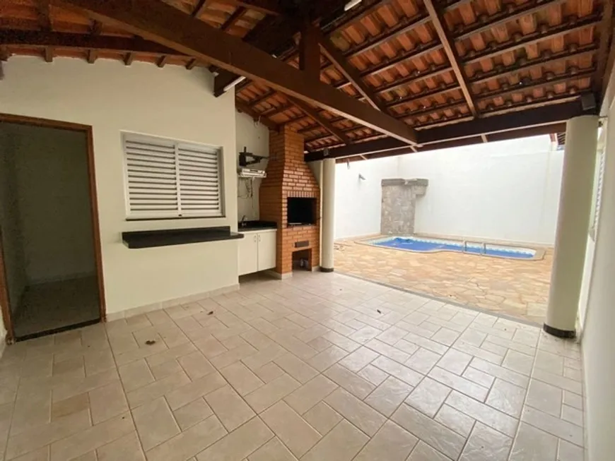 Foto 1 de Casa com 4 Quartos para alugar, 300m² em Morada da Colina, Uberlândia