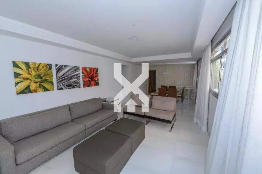 Foto 1 de Apartamento com 3 Quartos para alugar, 130m² em Santo Agostinho, Belo Horizonte