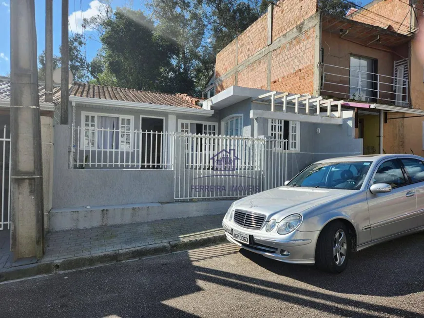 Foto 1 de Casa com 2 Quartos à venda, 45m² em Xaxim, Curitiba