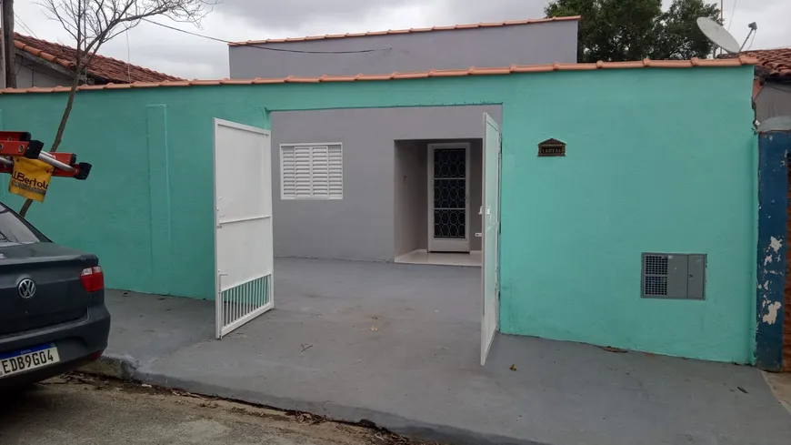 Foto 1 de Casa com 2 Quartos à venda, 85m² em Conjunto Residencial Elmano Veloso, São José dos Campos